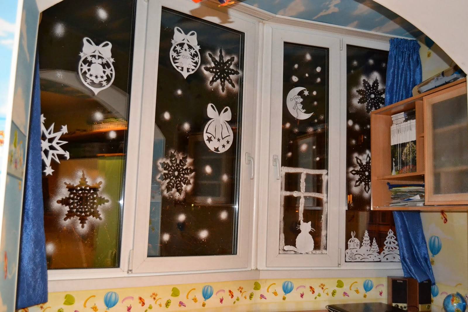 Как украсить окна на новый год – 70 фото и 9 классных способов