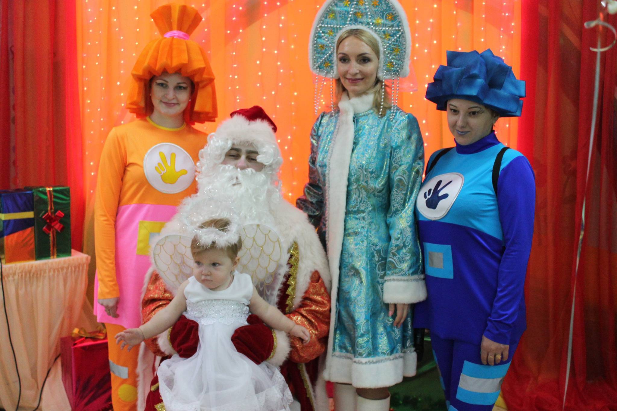 Сценарий новогоднего представления для детей "Как Барбоскины Новый год спасали"